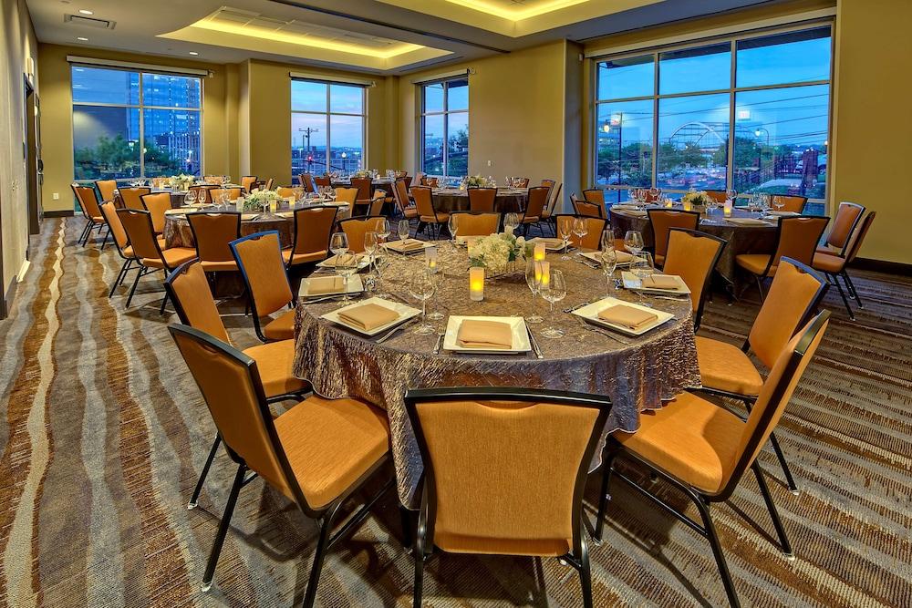 Hilton Garden Inn Nashville Downtown/Convention Center Buitenkant foto