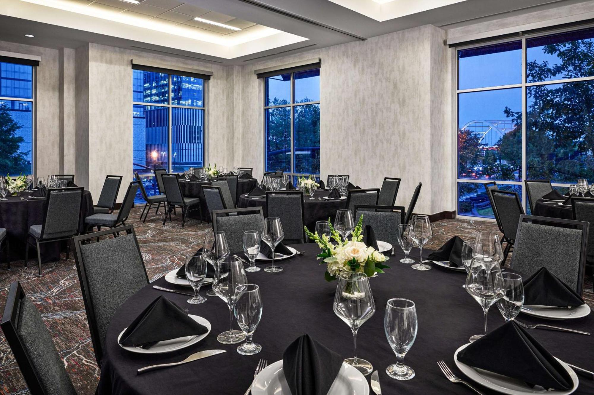 Hilton Garden Inn Nashville Downtown/Convention Center Buitenkant foto